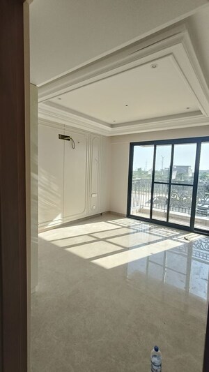 Room in 3.5 BHK Builder Floor at Kharar Road – for Sale