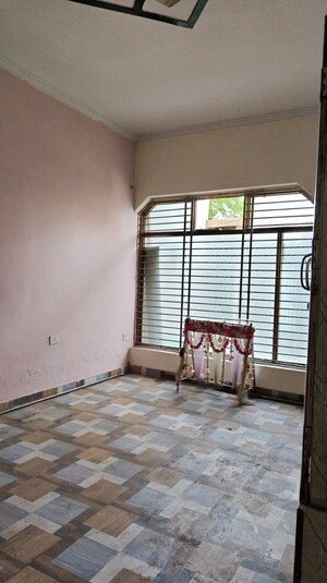 Room in 6+ BHK Independent House at New Arya Nagar – for Sale