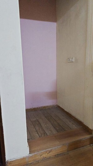 Room in 6+ BHK Independent House at New Arya Nagar – for Sale