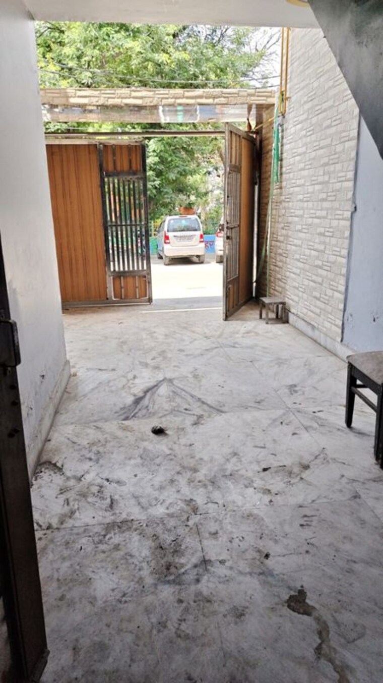 Balcony, new arya nagar 6+ Bedroom 200 Sq.Yd. Independent House In New Arya Nagar Ghaziabad 10373676