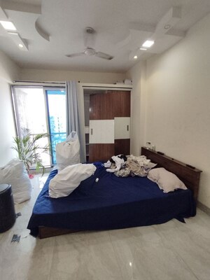 Bedroom in Studio Apartment at Platinum Tower 1, Andheri West – for Rent