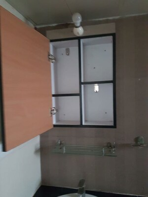Room in 2 BHK Apartment at Plama Heights, Hennur – for Rent