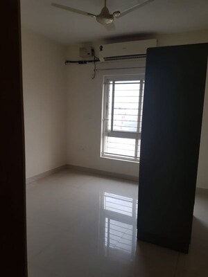 Room in 2 BHK Apartment at Plama Heights, Hennur – for Rent