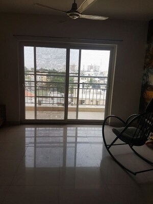 Room in 2 BHK Apartment at Plama Heights, Hennur – for Rent