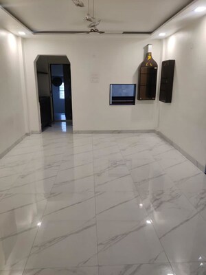 Room in 2 BHK Apartment at Landmark Lantana Court, Mohammadwadi – for Rent