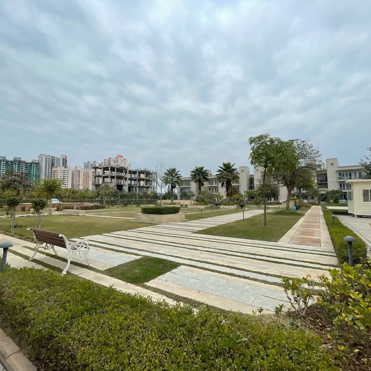 Garden, bptp-amstoria 3 Bedroom 2384 Sq.Ft. Apartment In Sector 102 Gurgaon 10373864