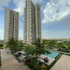 3 BHK + Servant Room,Extra Room Apartment For Sale in Conscient Heritage Max