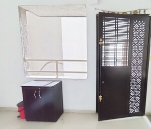 Room in 2 BHK Apartment at Shraddha Twin Tower, Wakad – for Rent
