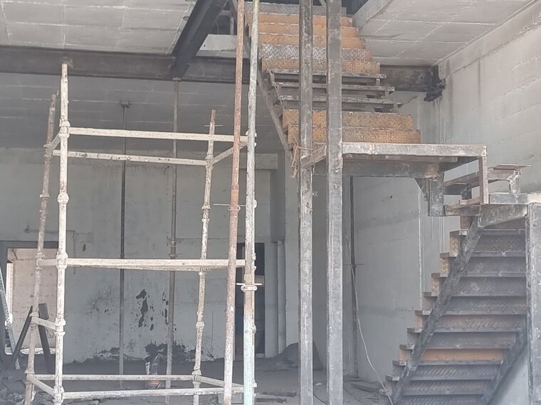 undefined, capital-central-market Commercial Office Space 2495 Sq.Ft. In Sector 79 Faridabad 10373885