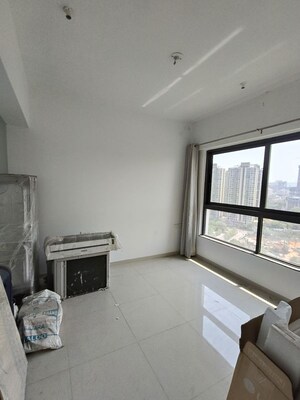Room in 2 BHK Apartment at Kalpataru Immensa, Kolshet Road – for Sale