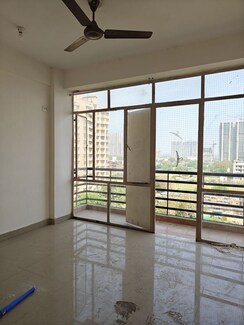 2 BHK Apartment For Rent in Lotus Homz