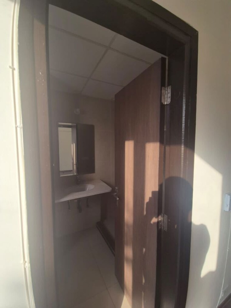 Attached Bathroom, bptp-amstoria 4 Bedroom 4500 Sq.Ft. Apartment In Sector 102 Gurgaon 10373914