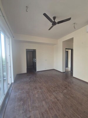 4 BHK Apartment For Rent in BPTP Amstoria, Sector 102