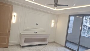 Furnished Amenities in 5 BHK Builder Floor at Raj Nagar Extension – for Sale