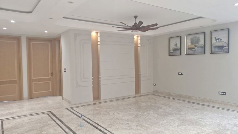 undefined, raj nagar extension 5 Bedroom 500 Sq.Yd. Builder Floor In Raj Nagar Extension Ghaziabad 10373891