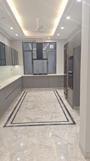 Room in 5 BHK Builder Floor at Raj Nagar Extension – for Sale