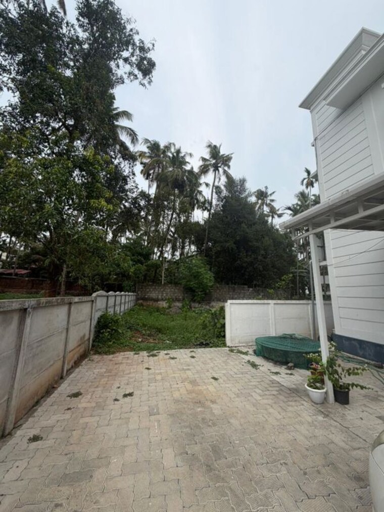 undefined, cheroor  2178 Sq.Ft. Plot In Cheroor Thrissur 10373952