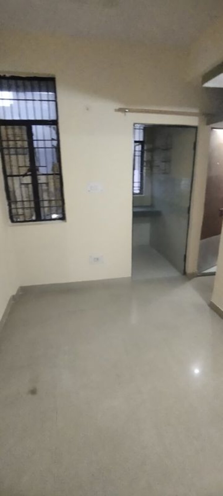 Room, sector 10 greater noida 1 Bedroom 30 Sq.Mt. Apartment In Sector 10 Greater Noida Greater Noida 10373945