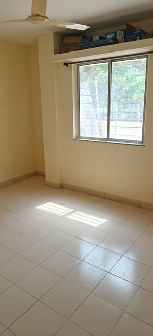 Room in 2 BHK Apartment at Sainikwadi – for Rent