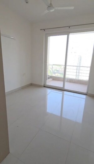 Room in 2 BHK Apartment at Capital Residency 360, Sector 70a – for Sale