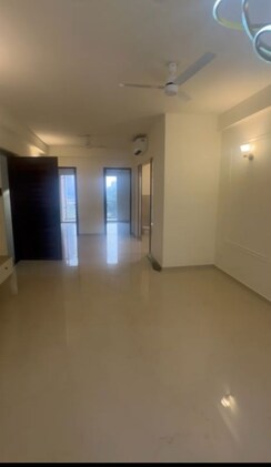 2.5 BHK + Study Room Builder Floor For Rent in Smart World Orchard