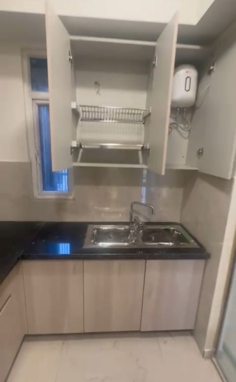 Kitchen, smart-world-orchard 2.5 Bedroom 1185 Sq.Ft. Builder Floor In Sector 61 Gurgaon 10373980