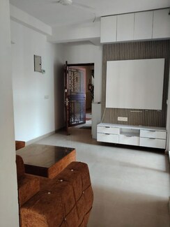 2 BHK Apartment For Rent in Mahagun My Woods