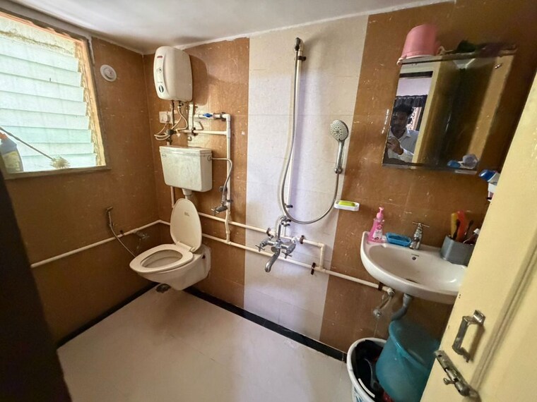 Bathroom, sai-nisarg-chs 2 Bedroom 1150 Sq.Ft. Apartment In Kharghar Sector 19 Navi Mumbai 10374032
