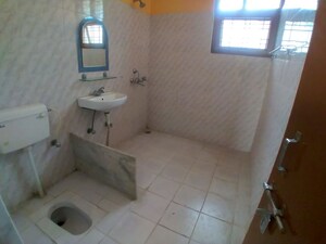 Bathroom in 2 BHK Independent House at Gomti Nagar – for Rent