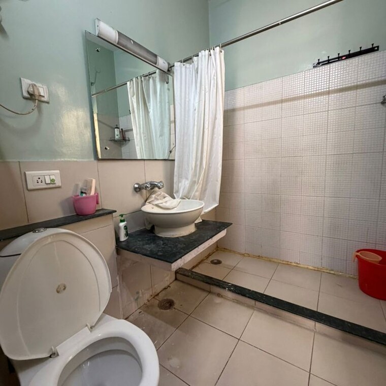 Bathroom, sector 15 ii 1 Bedroom 1025 Sq.Ft. Apartment In Sector 15 ii Gurgaon 10374066