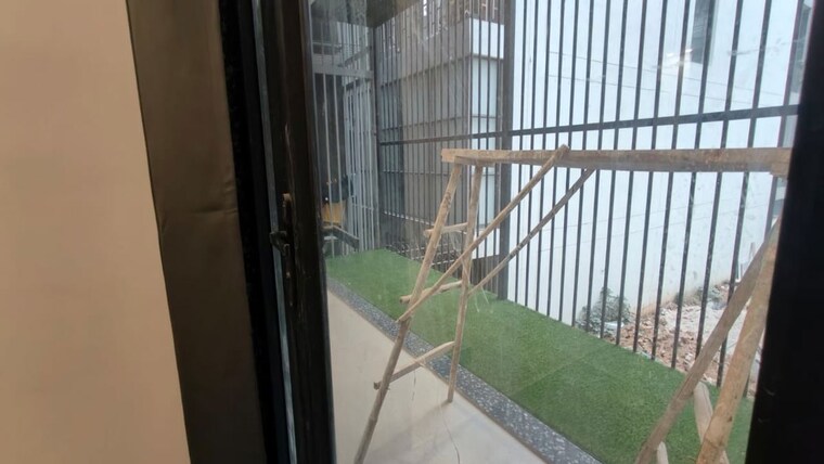 Balcony, dlf phase v 3 Bedroom 2021 Sq.Ft. Builder Floor In Dlf Phase V Gurgaon 10374044