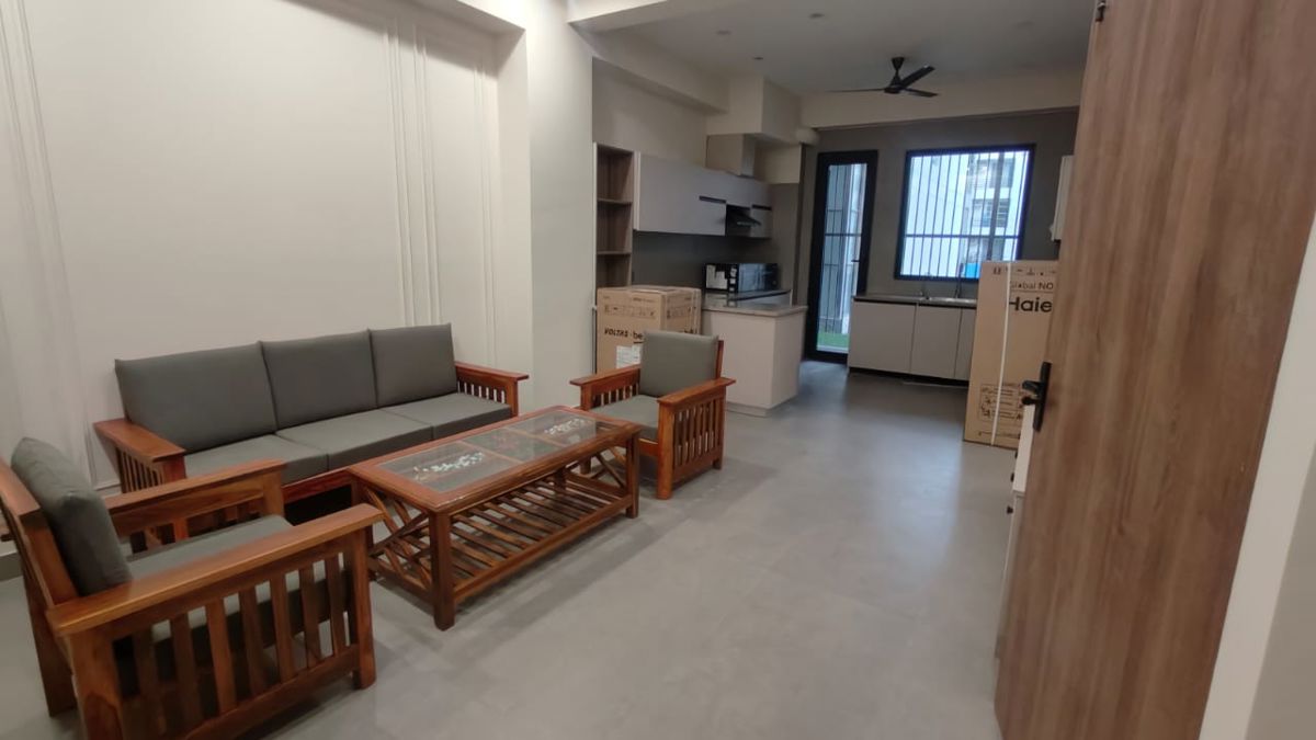3 BHK Builder Floor For Rent in DLF Phase V