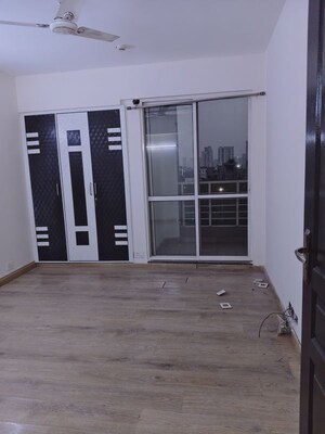Room in 4 BHK Apartment at 3C Lotus Panache, Sector 110 – for Rent