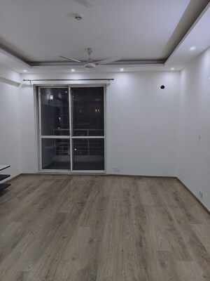Room in 4 BHK Apartment at 3C Lotus Panache, Sector 110 – for Rent