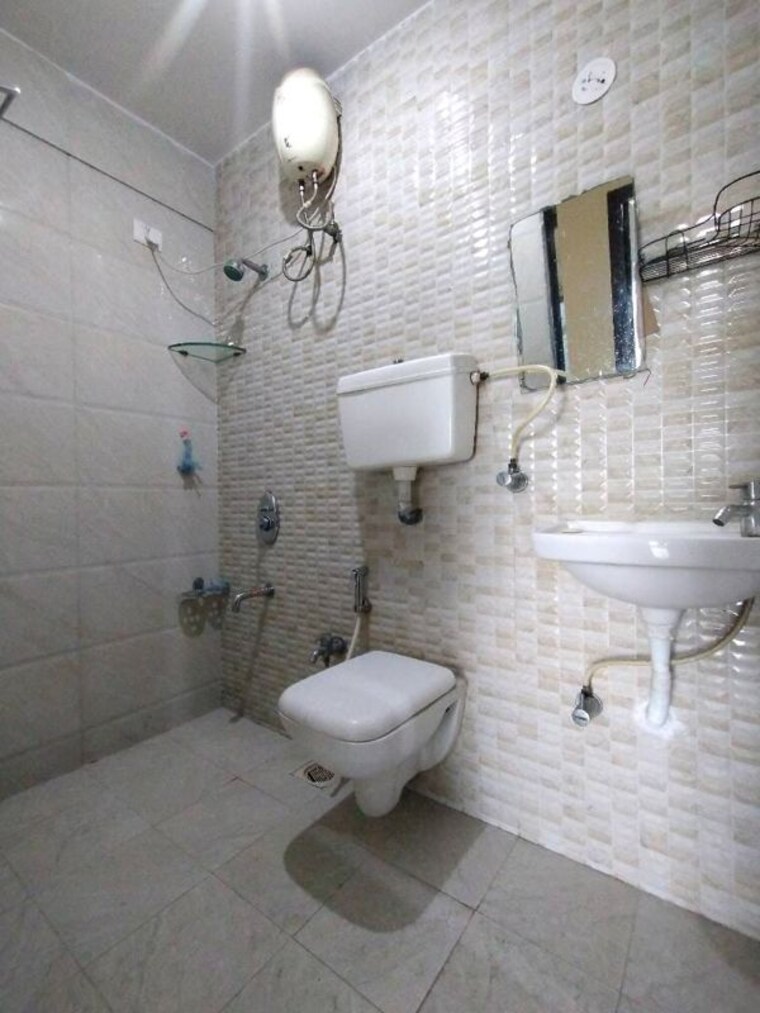 Bathroom, saha-royale 2 Bedroom 1150 Sq.Ft. Apartment In Kharghar Navi Mumbai 10374084