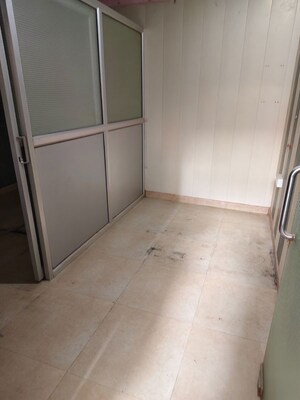 Room in  Office Space at Vibhuti Khand – for Rent