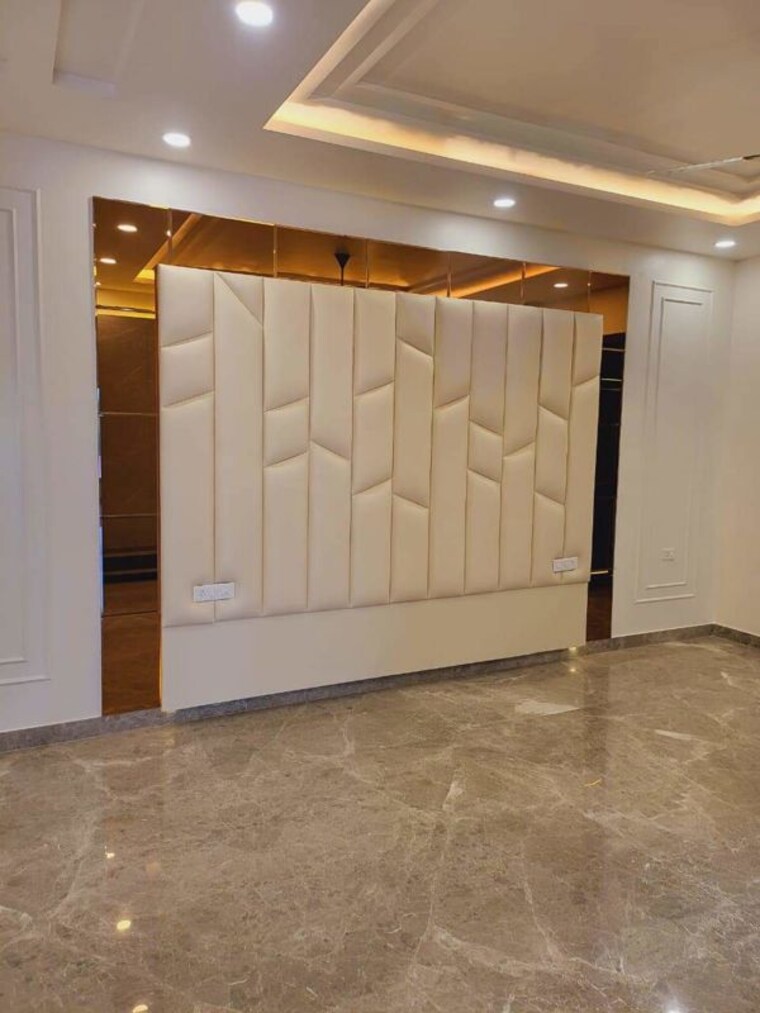 Room, bptp-park-central 4 Bedroom 1600 Sq.Ft. Builder Floor In Sector 85 Faridabad 10374086