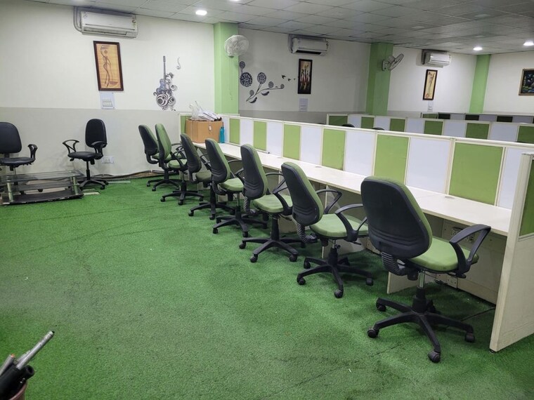 Team Area, sector 63 Commercial Office Space 3500 Sq.Ft. In Sector 63 Noida 10374125