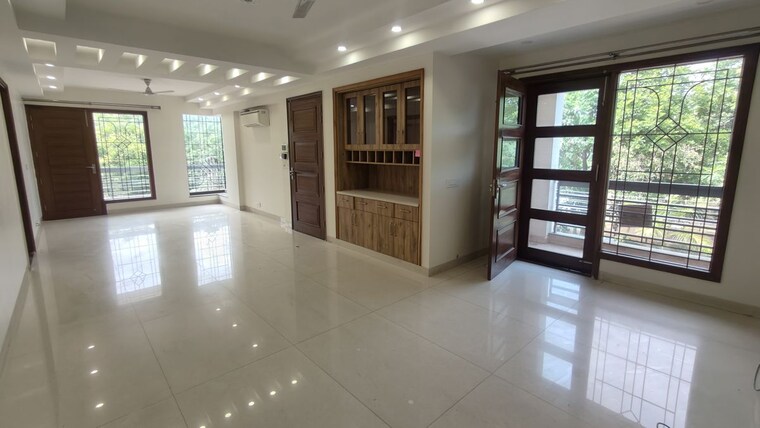 Room, sector 45 3 Bedroom 2450 Sq.Ft. Builder Floor In Sector 45 Gurgaon 10374107