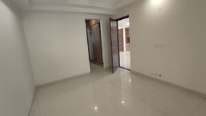 Room in 3 BHK Builder Floor at Sector 45 – for Rent