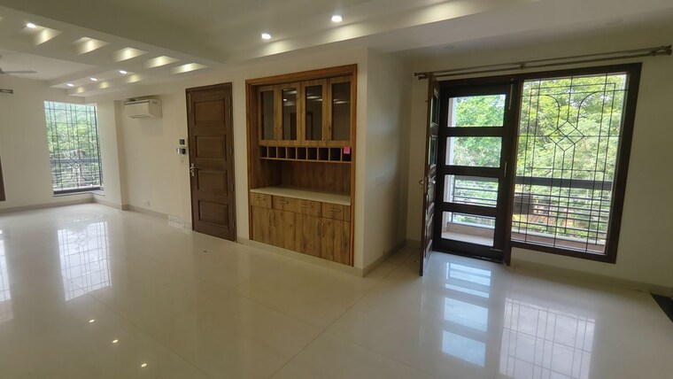 Room, sector 45 3 Bedroom 2450 Sq.Ft. Builder Floor In Sector 45 Gurgaon 10374107