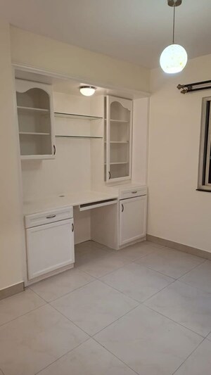 Room in 3 BHK Apartment at Richmond Town – for Rent