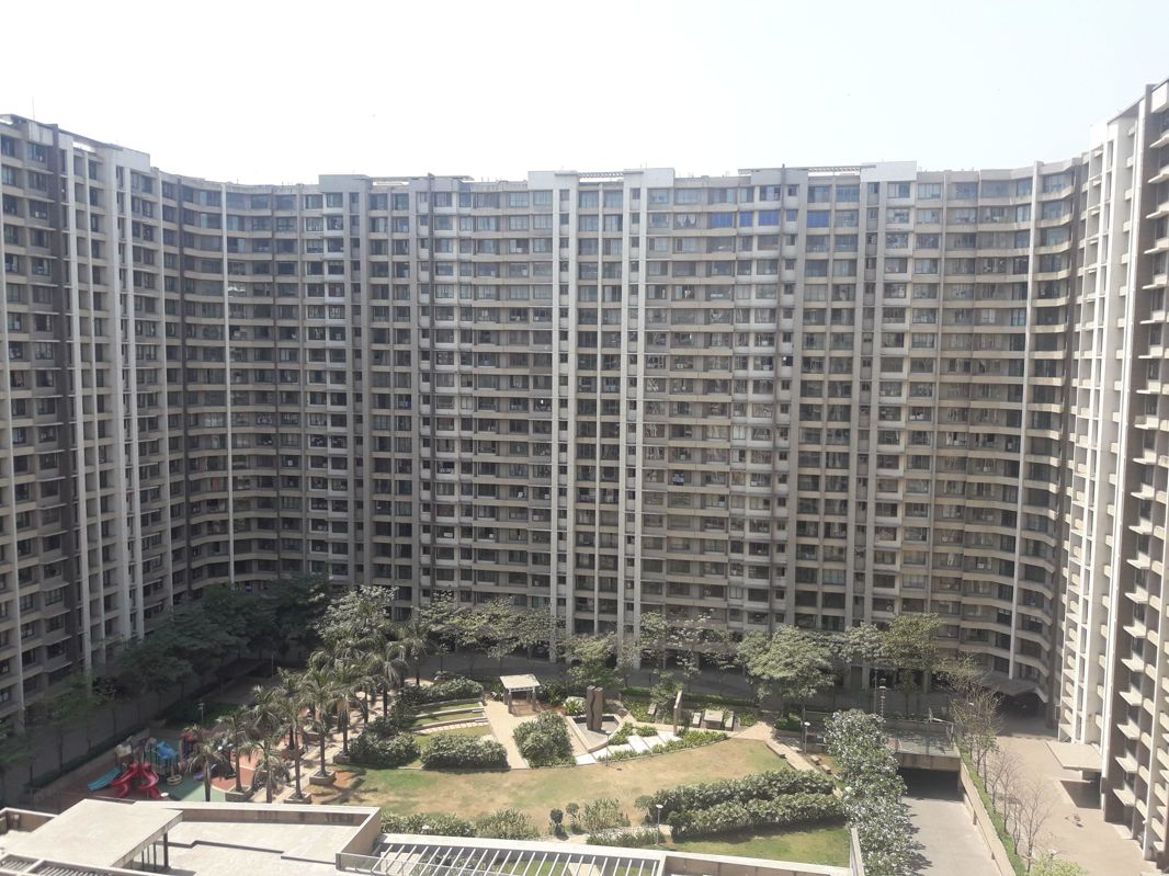 2 BHK 751 Sq.Ft. Apartment in Kalpataru Aura