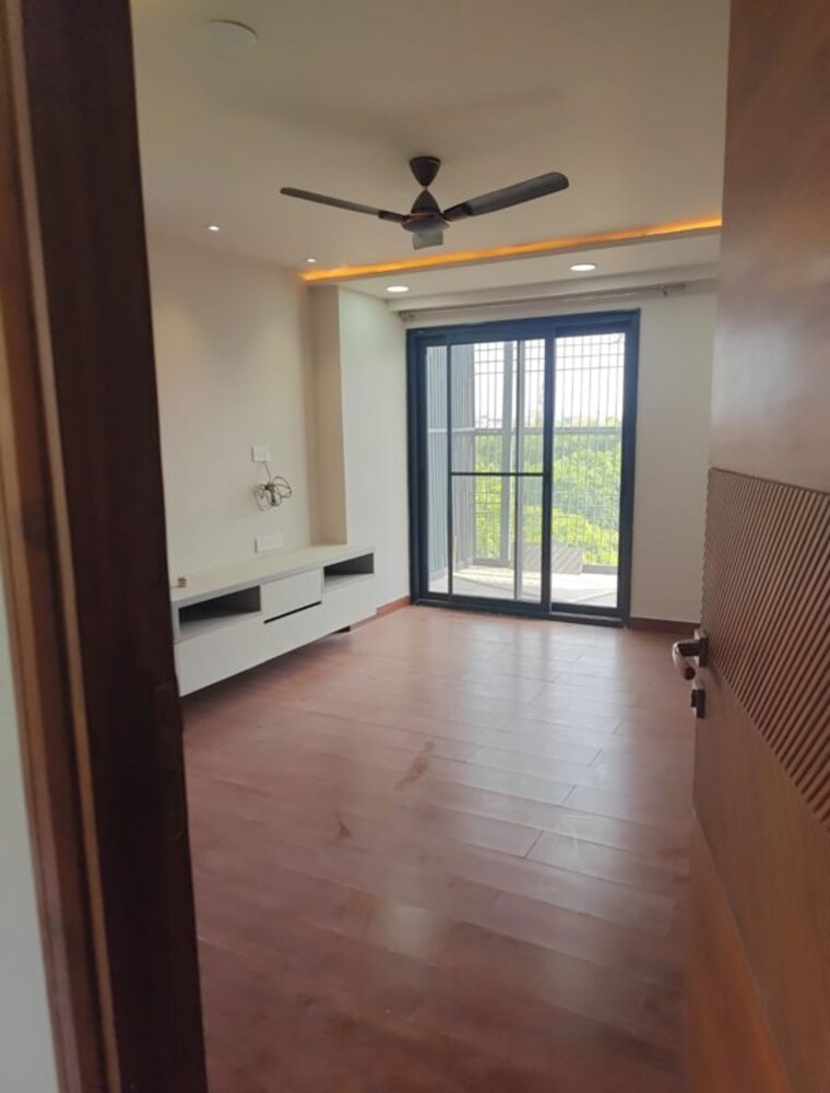 Room, sector 45 3 Bedroom 2750 Sq.Ft. Builder Floor In Sector 45 Gurgaon 10374157