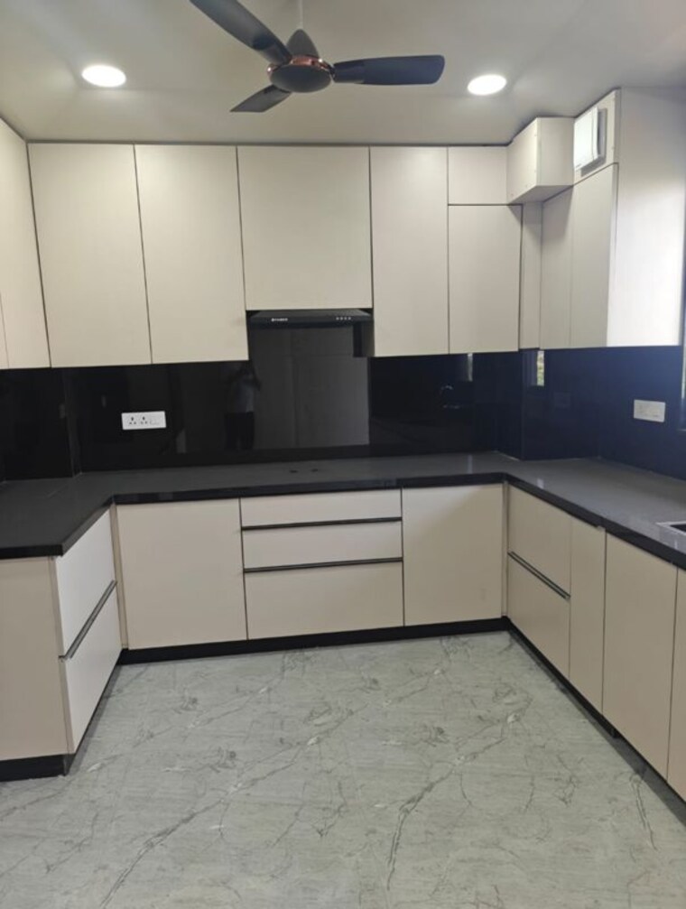 Kitchen, sector 45 3 Bedroom 2750 Sq.Ft. Builder Floor In Sector 45 Gurgaon 10374157