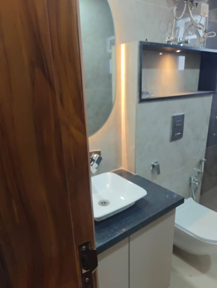 Bathroom, sector 45 3 Bedroom 2750 Sq.Ft. Builder Floor In Sector 45 Gurgaon 10374157