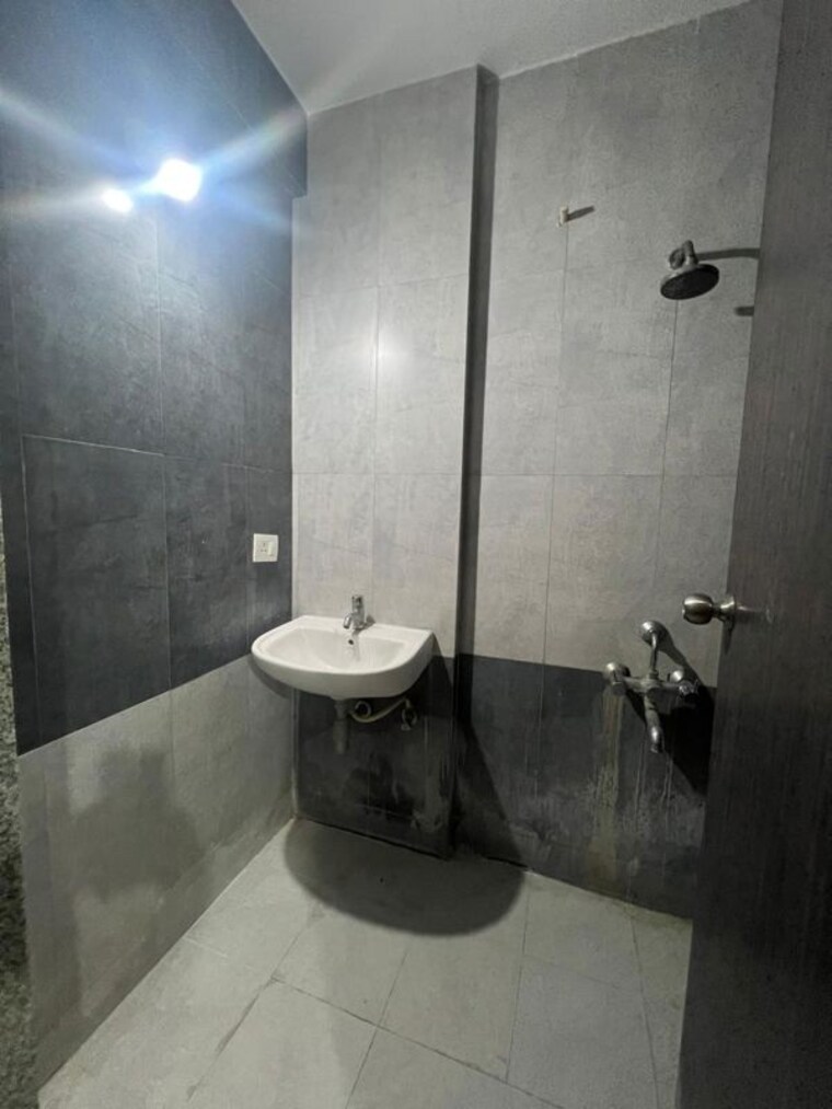 Bathroom, dreams-camellia 1 Bedroom 700 Sq.Ft. Apartment In Bavdhan Pune 10374187