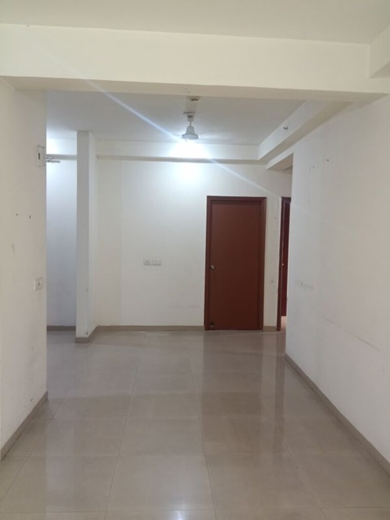 Room, mahagun-my-woods 2.5 Bedroom 2900 Sq.Ft. Apartment In Sector 16c Greater Noida Greater Noida 10374239