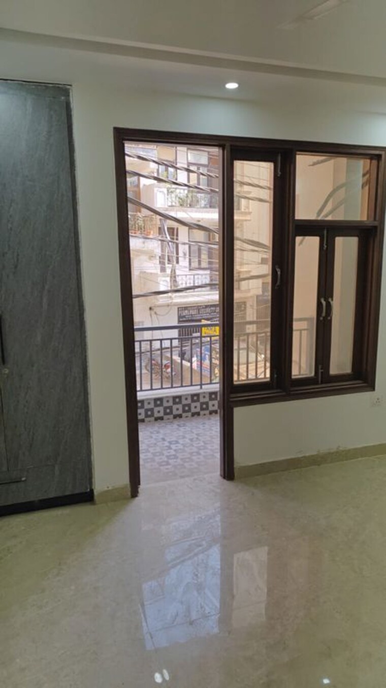 Room, jawahar nagar 3 Bedroom 1100 Sq.Ft. Builder Floor In Jawahar Nagar Delhi 10374221