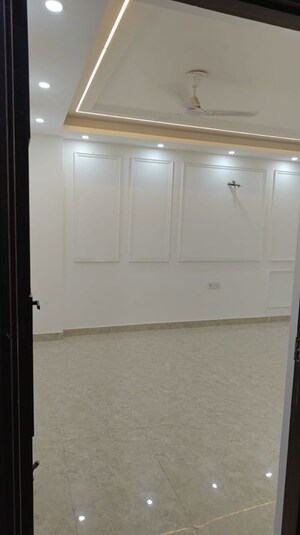 Room in 3 BHK Builder Floor at Jawahar Nagar – for Sale
